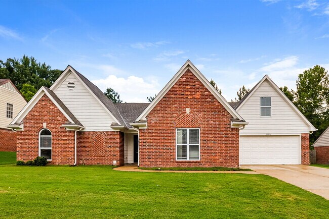 Building Photo - 13183 Sandbourne S