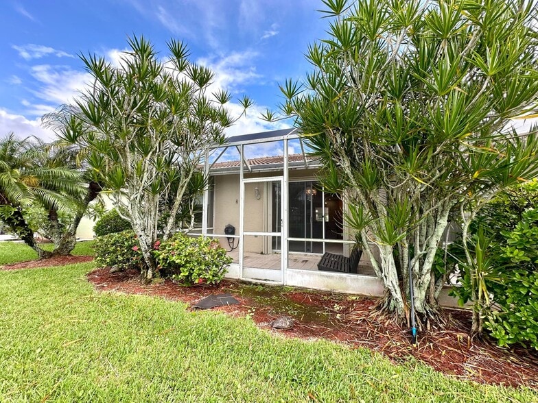 Building Photo - 5791 Island Reach Ln