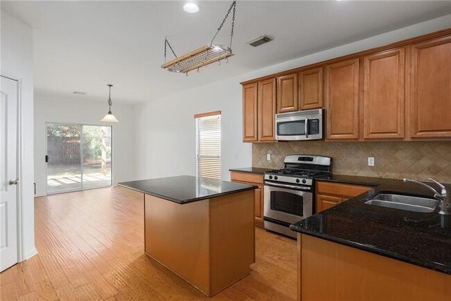 Building Photo - 2125 Amur Dr