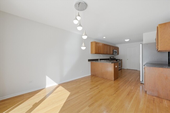 Building Photo - 8261 Pecan Pl