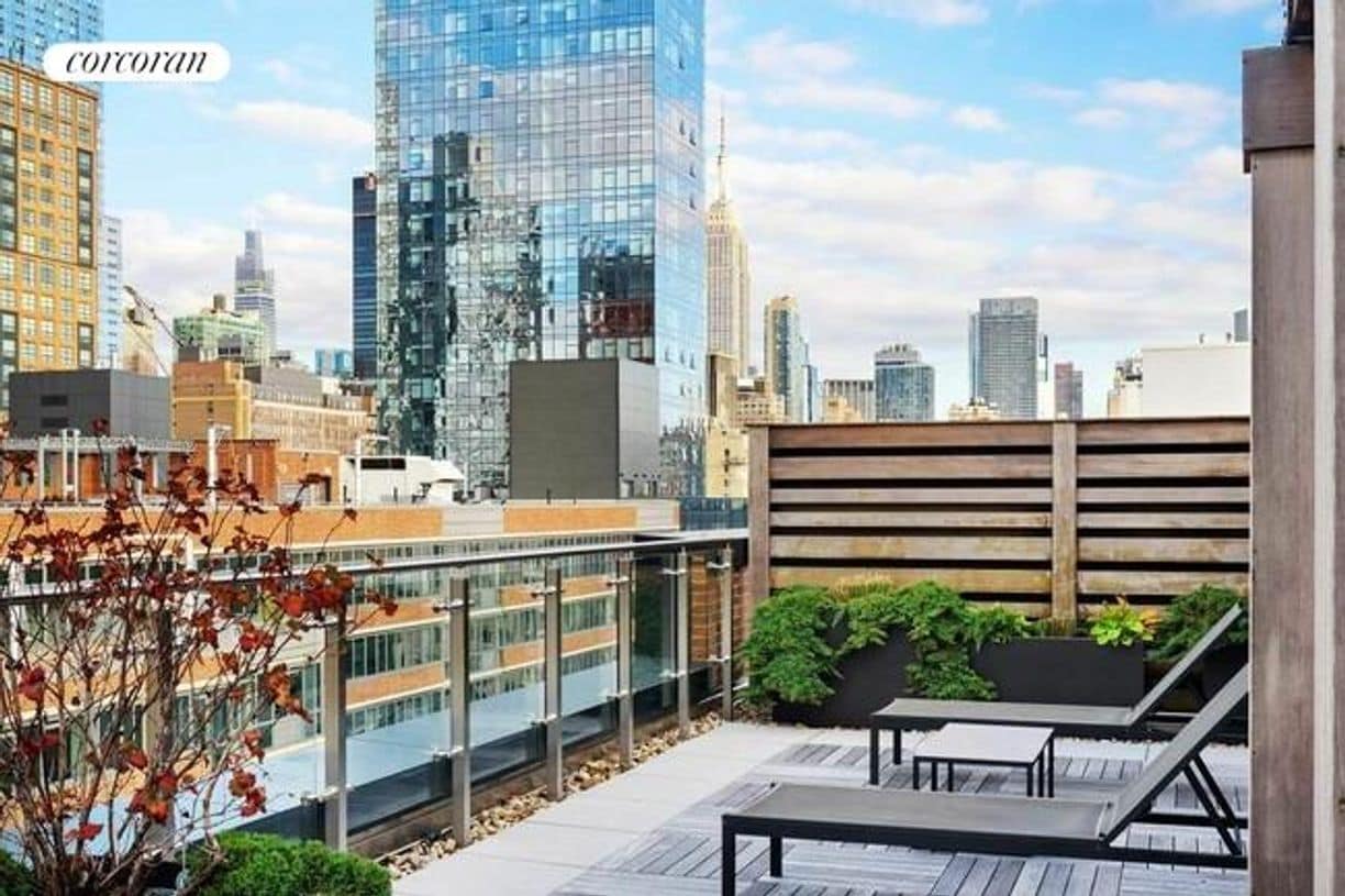Building Photo - 540 W 28th St