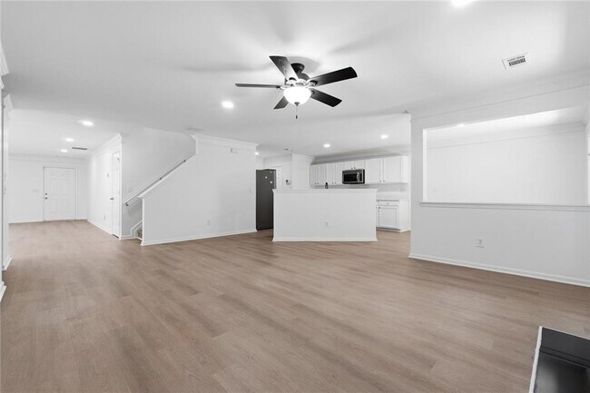 Building Photo - 3050 Centerglen Ln