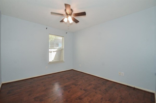 Building Photo - 7439 Parkcross Pl