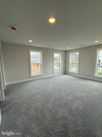 Building Photo - 3125 Overlook Dr