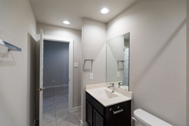 Building Photo - 3702 Sparkman Ln