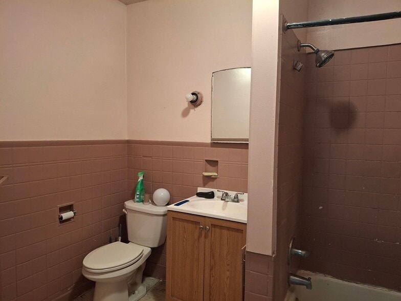 Building Photo - 11 Prather Ave