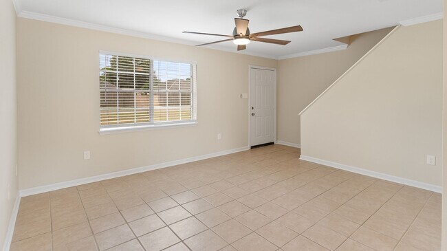 Building Photo - 40429 W Hernandez Ave