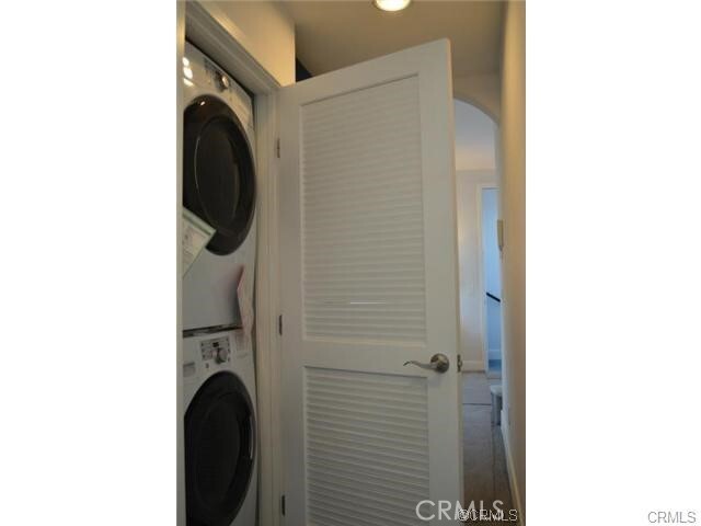 Building Photo - 408 Avenida Santa Barbara