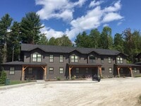 Building Photo - 3BR Shelburne Townhouse Available 6/1!
