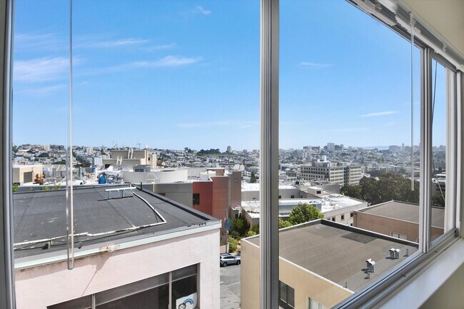 Building Photo - 90 Terra Vista Ave