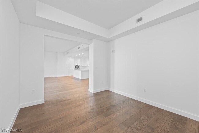 Building Photo - 1115 Central Ave