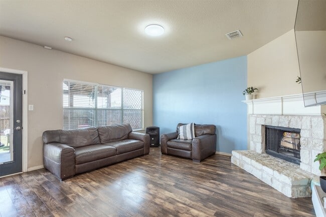 Building Photo - 14504 Eaglemont Dr