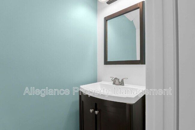 Building Photo - 5824 Wye Oak Commons Ct