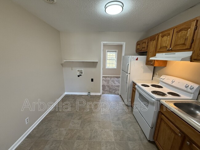 Building Photo - 1909 Cherokee Rd