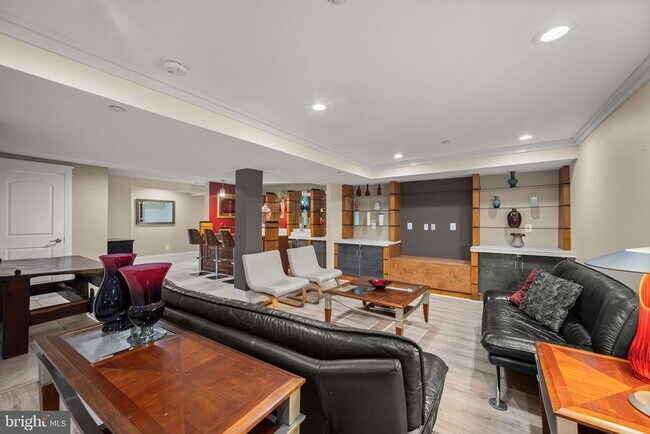 Building Photo - 9715 Singleton Dr