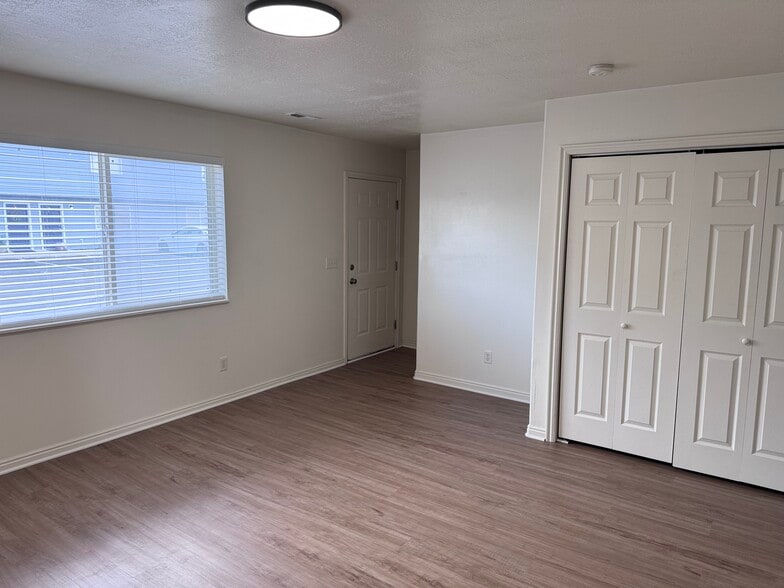 Building Photo - 2455 W 450 N