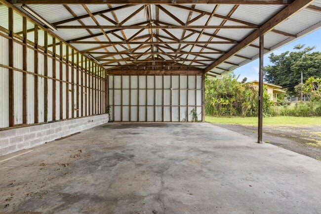 Building Photo - 3 Bedroom / 2.5 Bath Home with 20 Acres of...