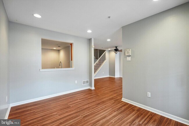 Building Photo - 222 Flagstone Rd