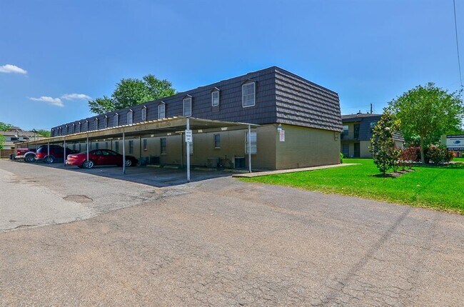 Building Photo - 1518 East Ave