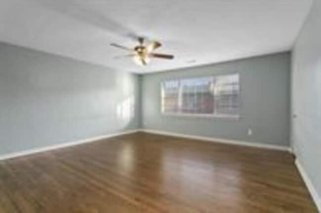 Building Photo - 4110 Clark Ave