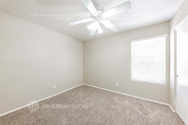 Building Photo - 606 W McRae Dr