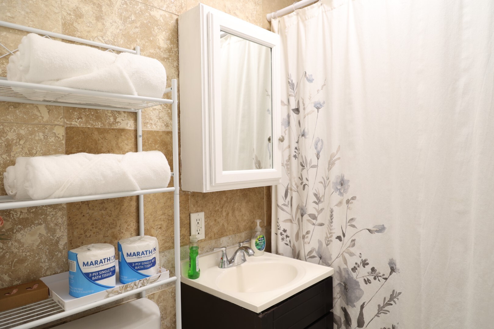 Bathroom - 118 Corbin Ave
