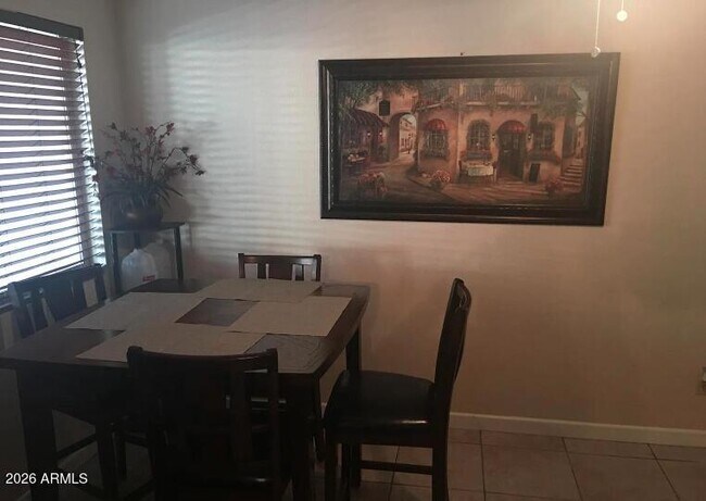 Building Photo - 510 W University Dr