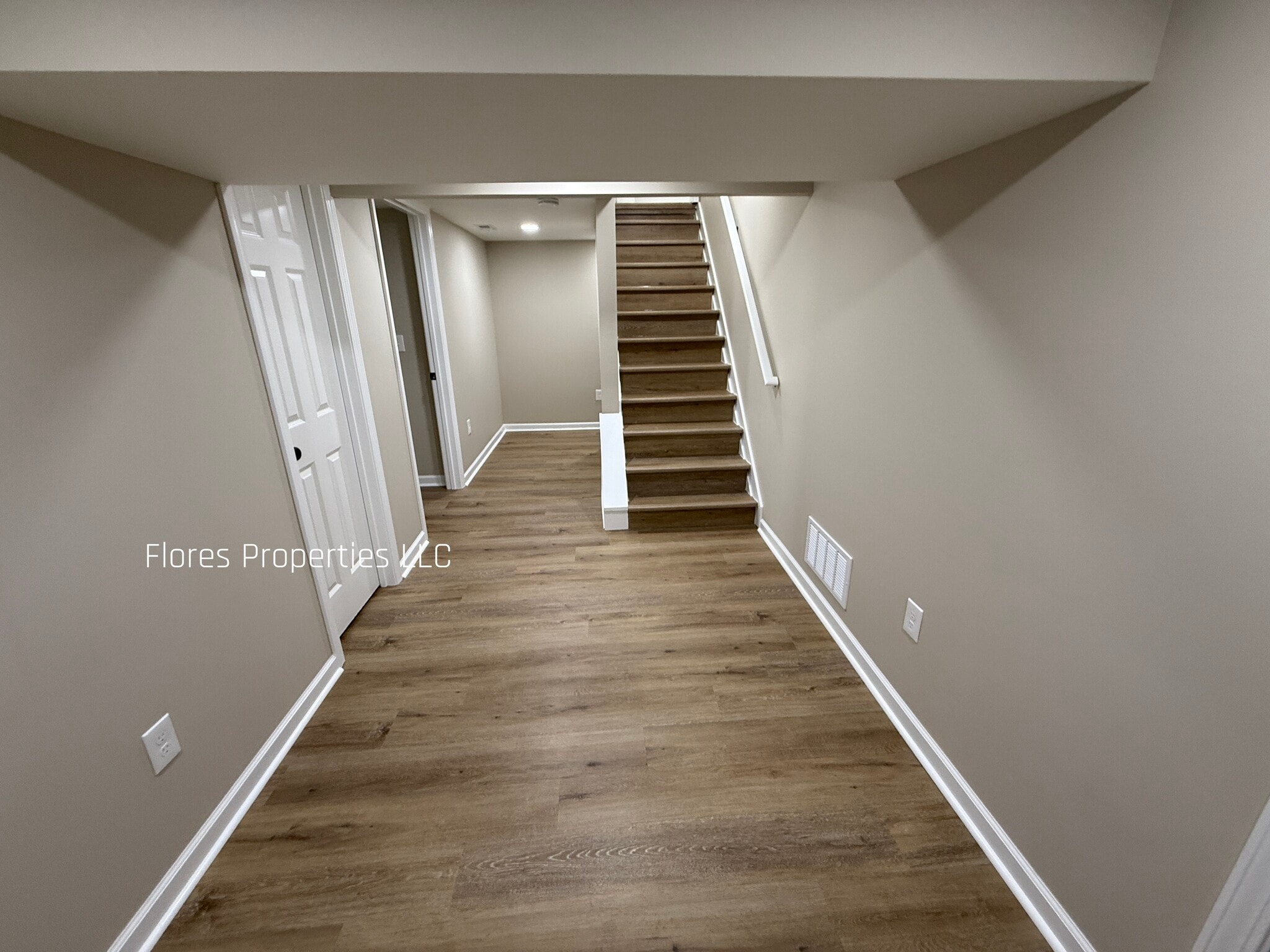 Building Photo - 1136 Pauline Ave