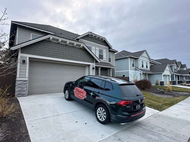 Building Photo - Beautiful home in Mirada!  A must see!