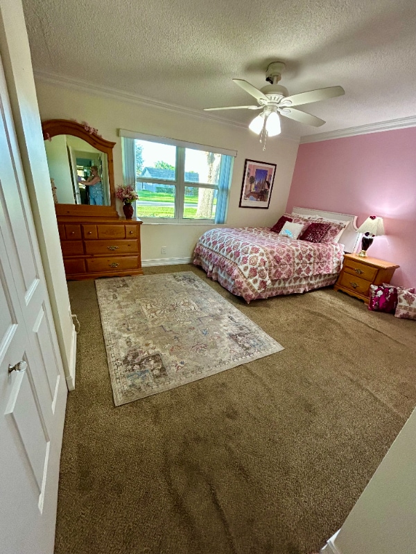 Building Photo - 9512 Saddlebrook Dr