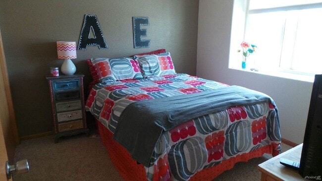 Building Photo - SPACIOUS | 3 BEDROOM | TOWNHOME | LOCATED IN AUBURN HILLS