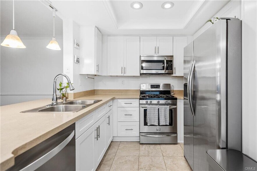 Building Photo - 24481 Mozer Dr