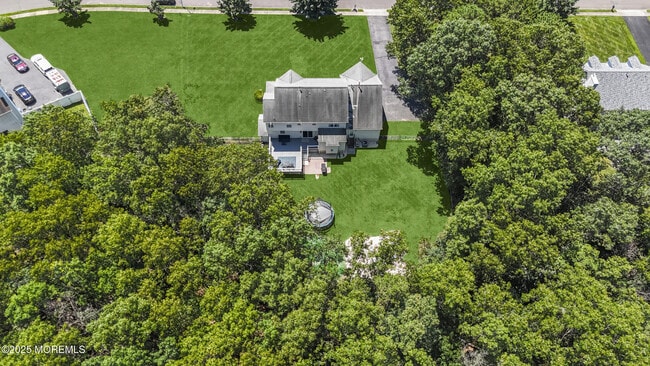 Building Photo - 6 Kindling Way