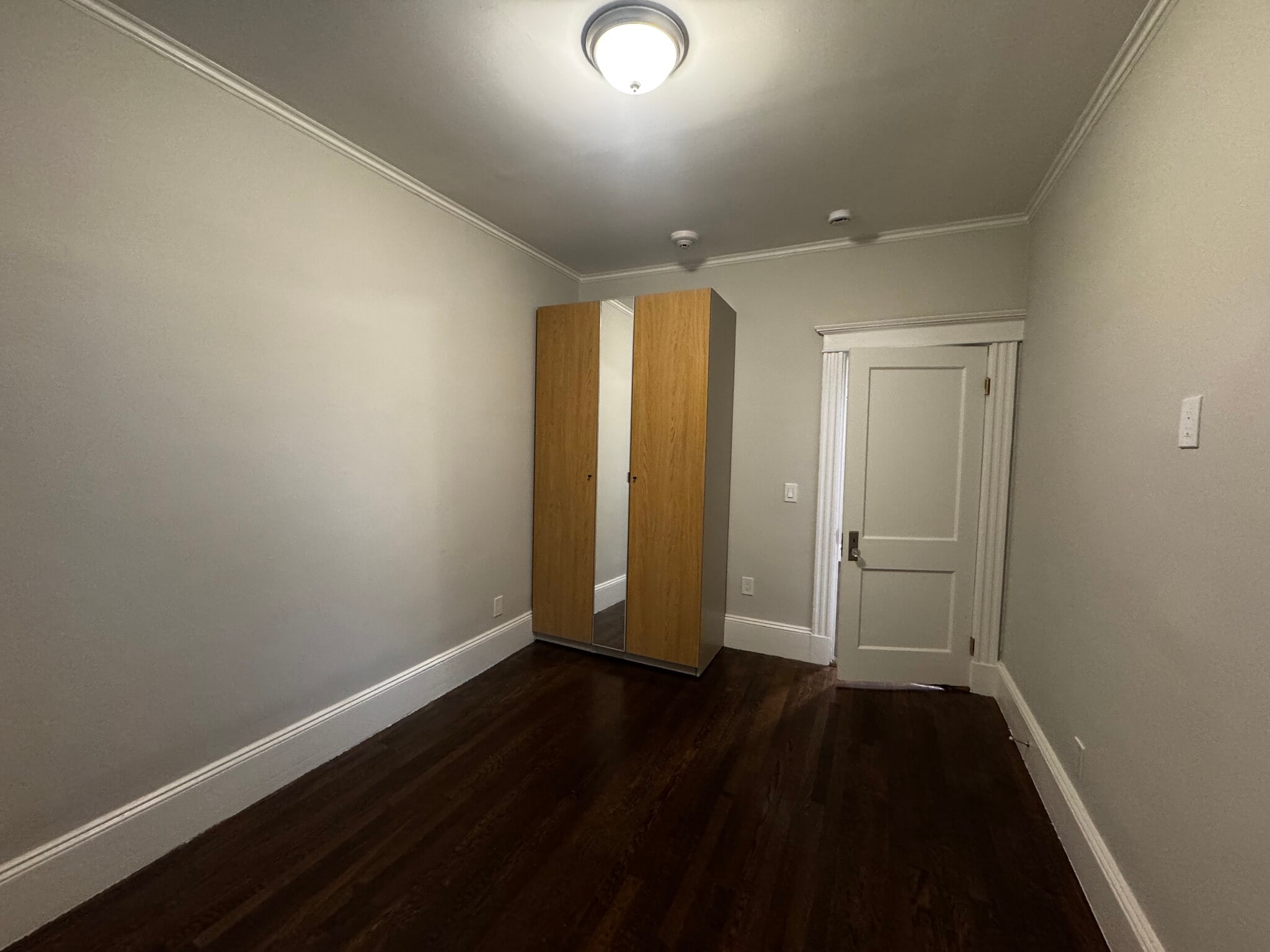 Building Photo - 6 Radcliffe Rd