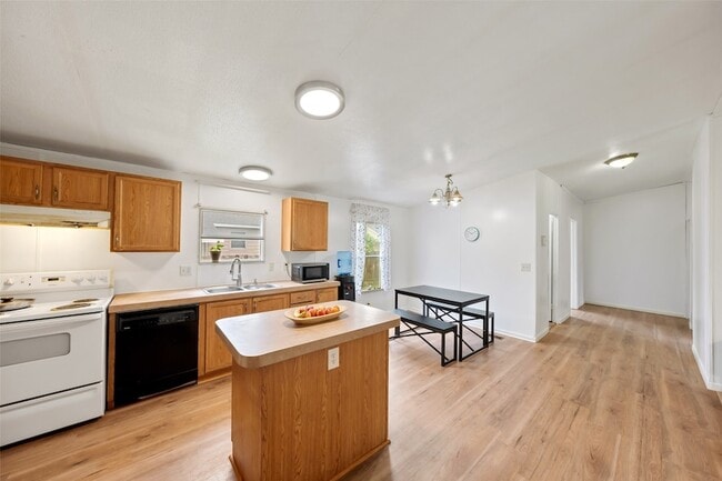 Building Photo - 2522 Joseph Pine Ln