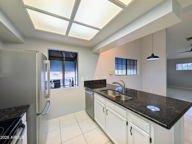 Building Photo - 1222 W Baseline Rd