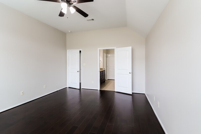 Building Photo - 26122 Serenity Oaks Dr