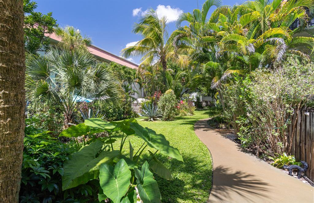 Building Photo - 809 W Oakland Park Blvd