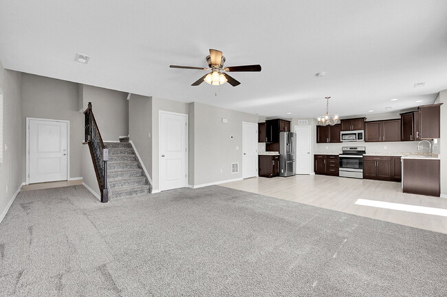 Building Photo - $2,350.00, 3 bed, 2.5 bath located in Peyt...