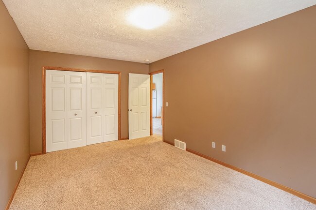 Building Photo - 1147 Veto St NW