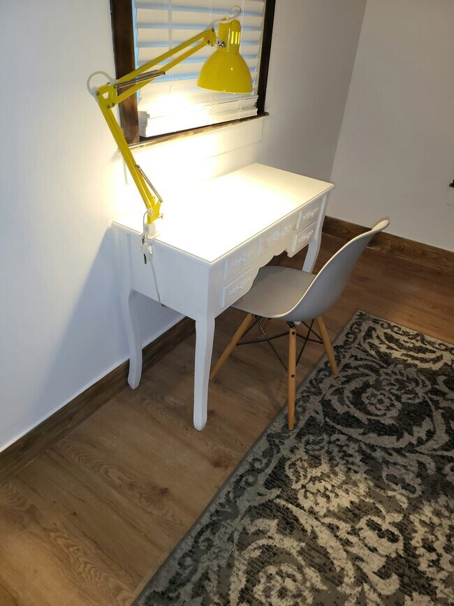 Building Photo - 1482 Cambridge St