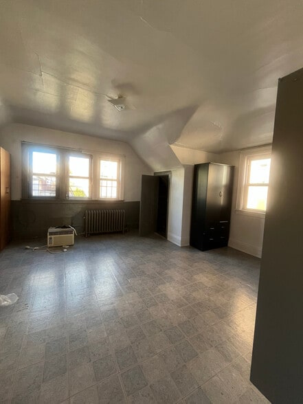 Building Photo - 79-12 45th Ave