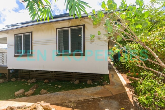 Building Photo - 3167 Charles St