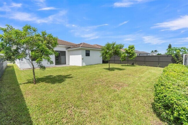 Building Photo - 19447 SW 124th Ct