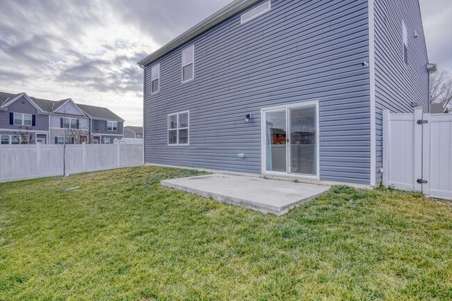 Building Photo - 67 Bostick Ln