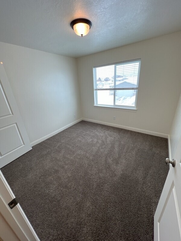 Building Photo - 250 1200 S