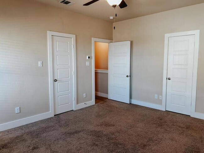 Building Photo - 3906 Ashton Dr