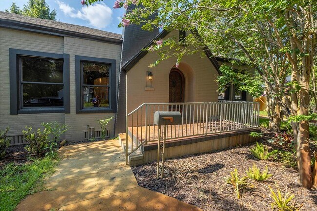 Building Photo - 6421 6th Ave N