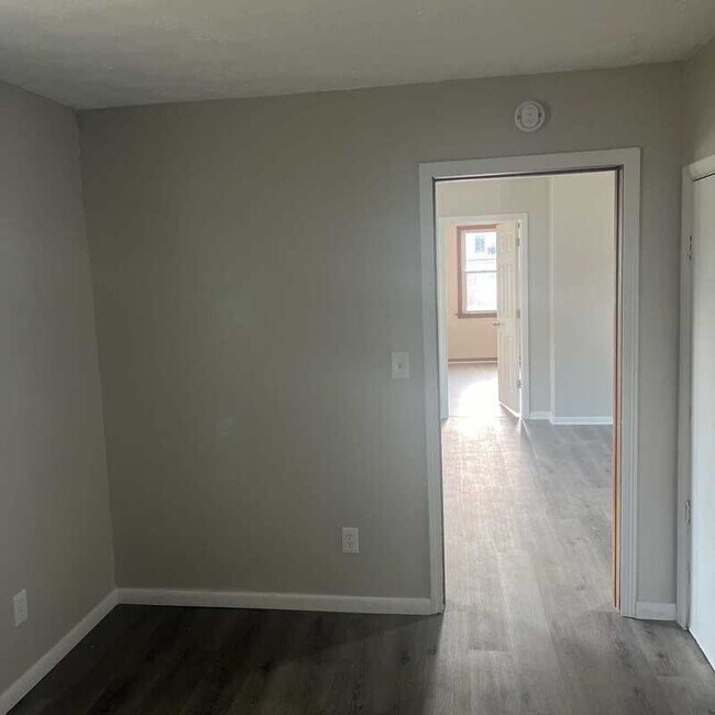 Building Photo - 3233 W 50th St