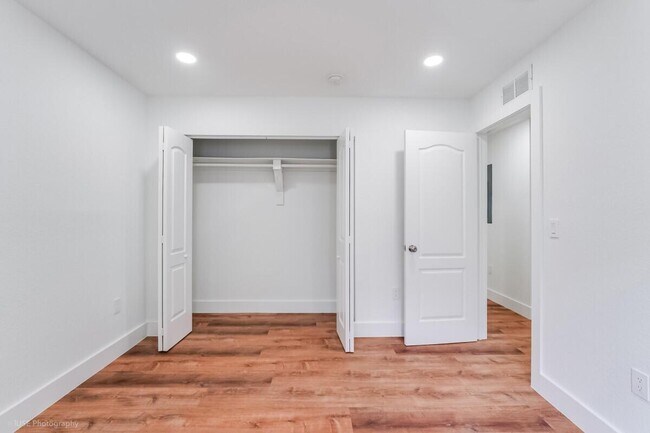 Building Photo - 1293 NW 38th St